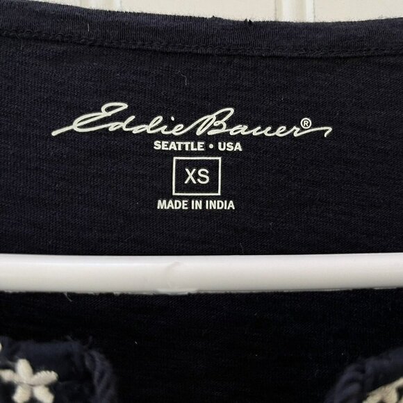 Eddie Bauer Navy Neckline Tie Cream Floral Embroidered Tunic Top Size XS - Picture 5 of 9